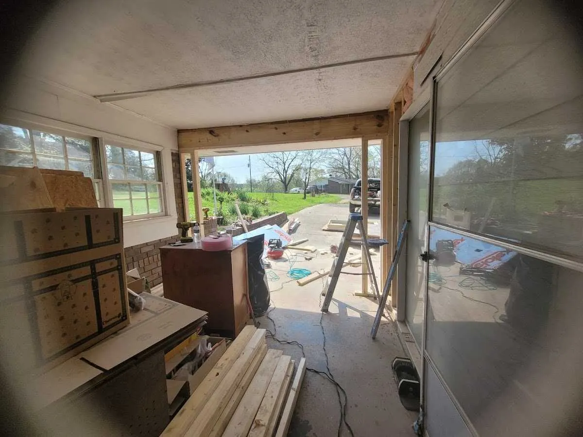 Air movers and dehumidifier for Drying & Dehumidification in Buena Vista